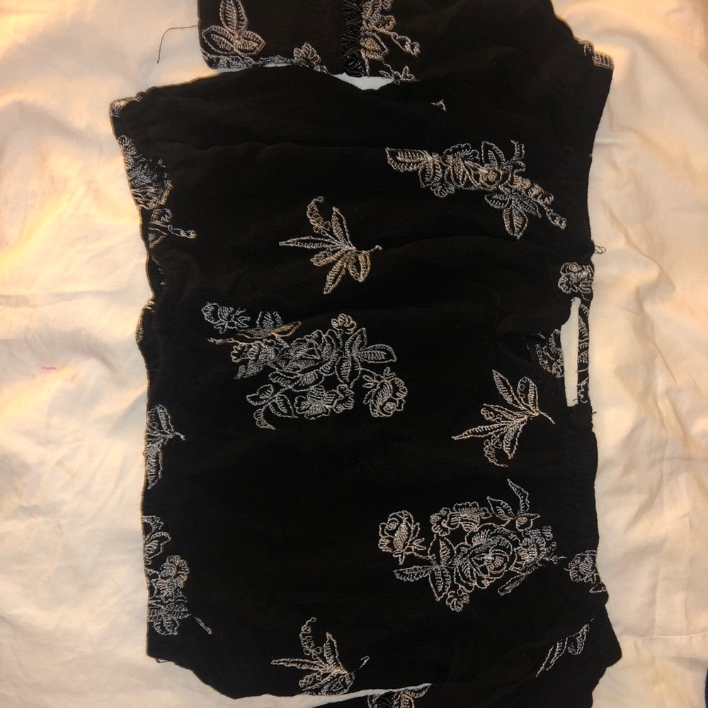 Black Floral Off-The-Shoulder Crop Top